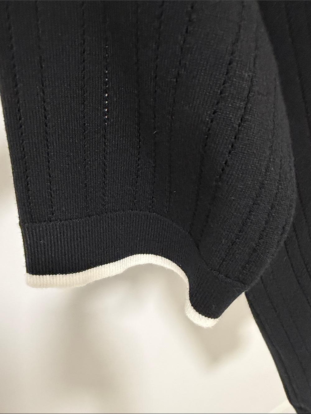 New! Elie Tahari Women Black Polo Shirt with White Trim - Elegant Short Sleeve - Picture 3 of 6